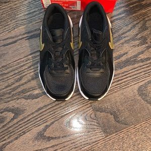 Nike Air Max Excee Size 1 Youth 🧒 👦